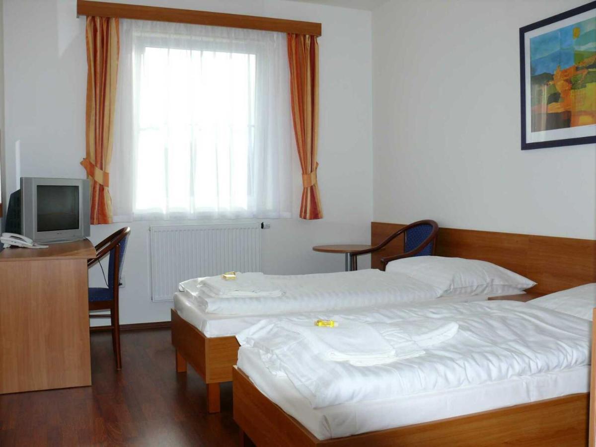 Hasicsky Hotel Přibyslav Esterno foto