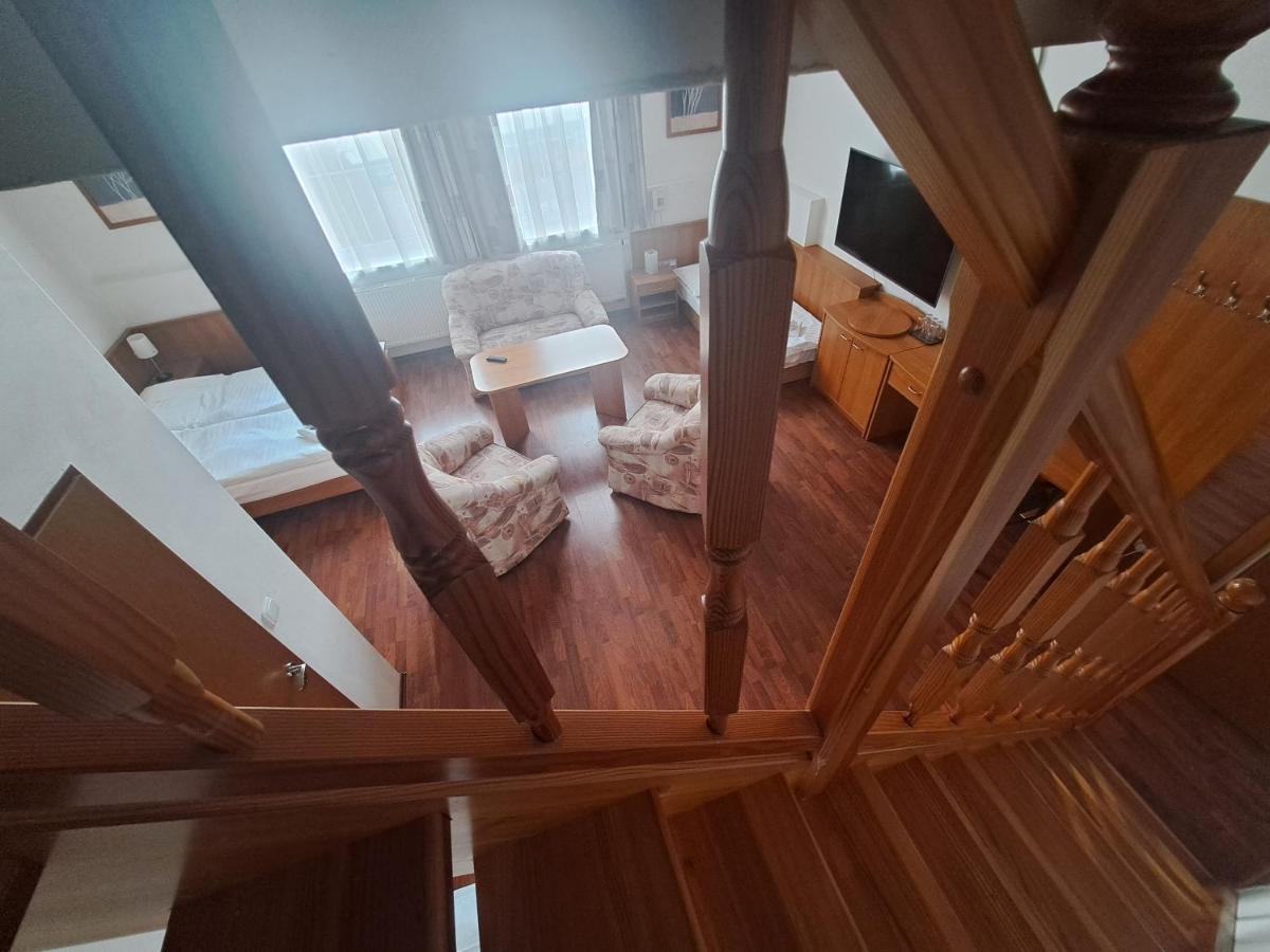 Hasicsky Hotel Přibyslav Esterno foto