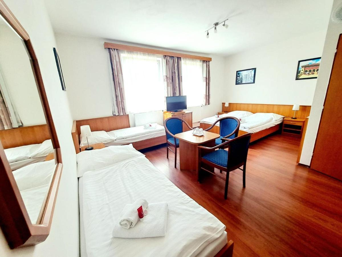 Hasicsky Hotel Přibyslav Esterno foto